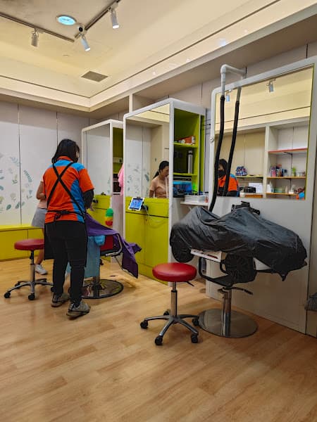 Baby Haircut - Scissors Paper Stone Pte Ltd - Photo 4 Baby Haircut - Scissors Paper Stone Pte Ltd - Photo 4