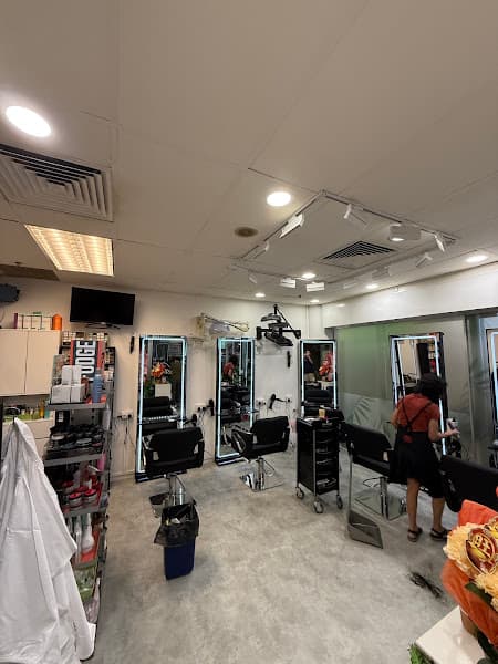 Preview Hair Studio - Photo 3 Preview Hair Studio - Photo 3