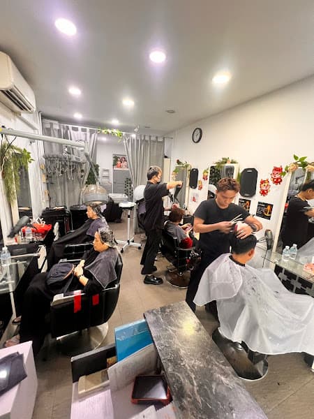 Golden Paris Unisex Hair Salon - Photo 3 Golden Paris Unisex Hair Salon - Photo 3