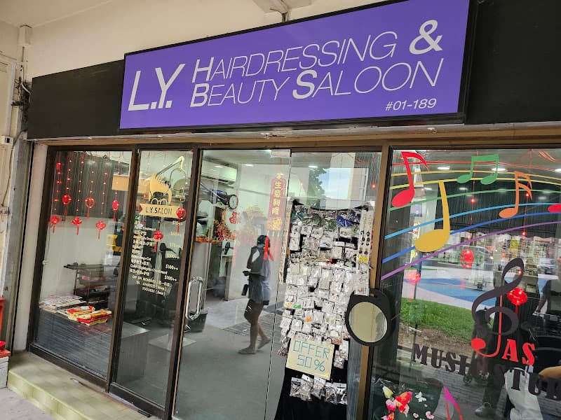 Li Yong Hairdressing & Beauty Saloon - Photo 3 Li Yong Hairdressing & Beauty Saloon - Photo 3