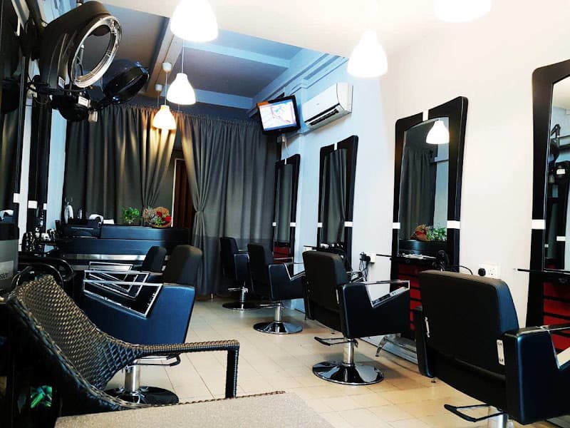 Coolest hair salon - Photo 2 Coolest hair salon - Photo 2