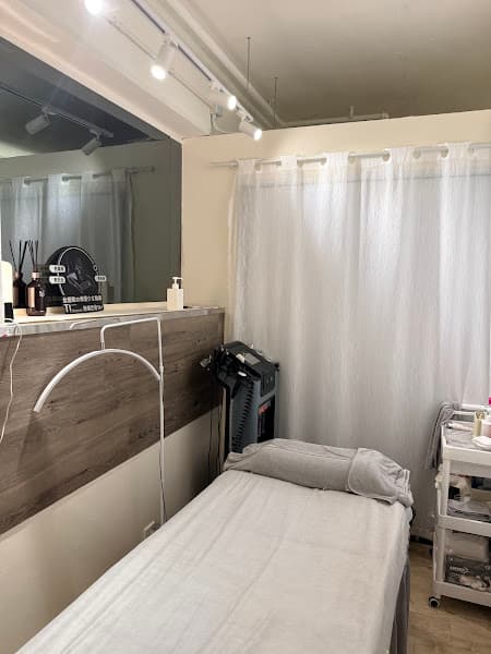 Aura Spa Beauty -Facial Massage Lashes Waxing- - Photo 3 Aura Spa Beauty -Facial Massage Lashes Waxing- - Photo 3