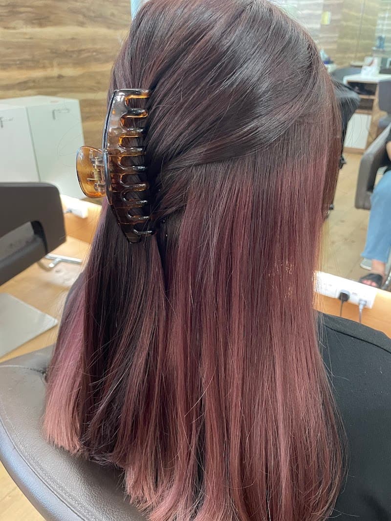 Myeongdong Hair Studio - Photo 2 Myeongdong Hair Studio - Photo 2