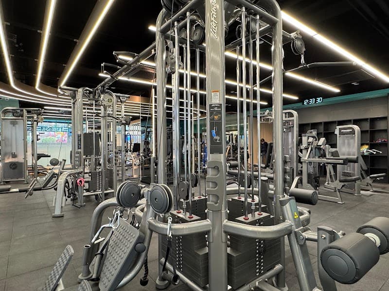 24/7 FITNESS Tsing Yi Third Branch 青衣第三分店 - Photo 3 24/7 FITNESS Tsing Yi Third Branch 青衣第三分店 - Photo 3