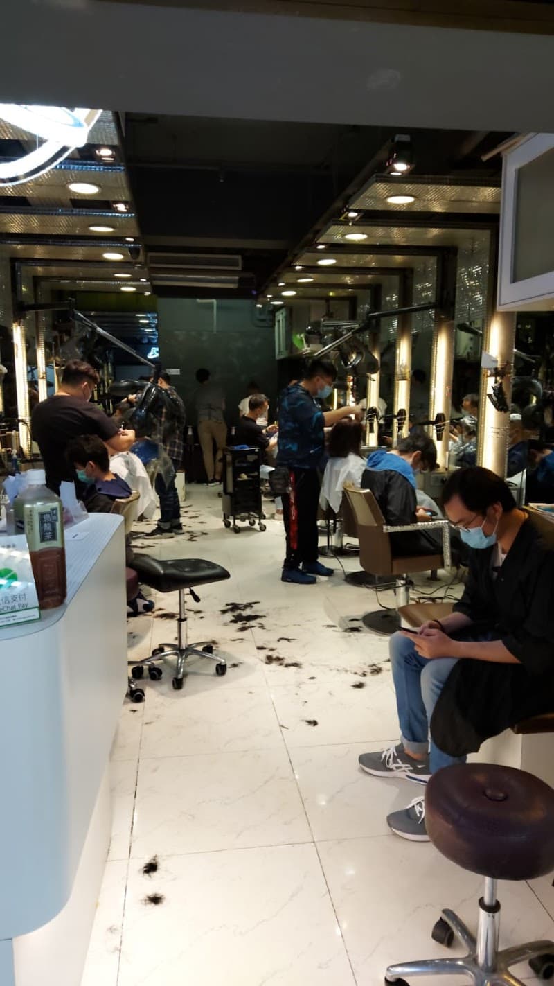Hit Hair Salon - Photo 3 Hit Hair Salon - Photo 3