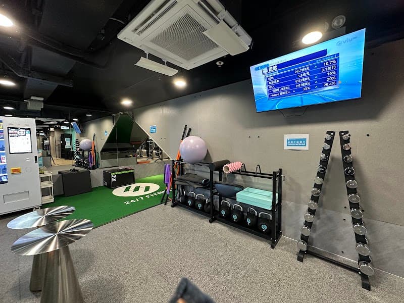 24/7 Fitness Tsz Wan Shan - Photo 2 24/7 Fitness Tsz Wan Shan - Photo 2