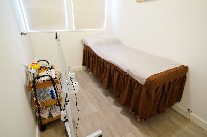 尚和堂中醫診所︰針灸、推拿、天灸、拔罐、專科診症等 - Photo 3 尚和堂中醫診所︰針灸、推拿、天灸、拔罐、專科診症等 - Photo 3