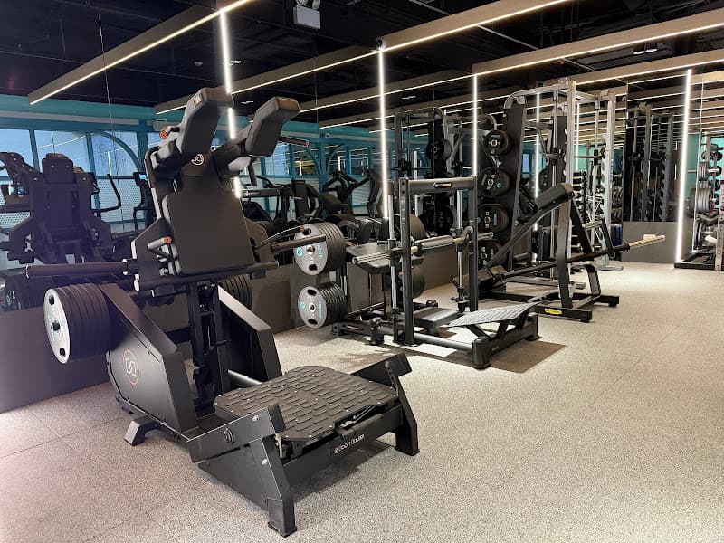 24/7 Fitness - Photo 3 24/7 Fitness - Photo 3