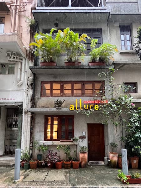 CREW CUT TAI HANG - Photo 5 CREW CUT TAI HANG - Photo 5
