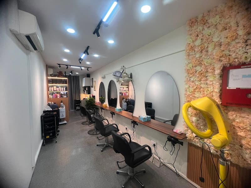 36 Hair Studio X Ark Salon - Photo 3 36 Hair Studio X Ark Salon - Photo 3
