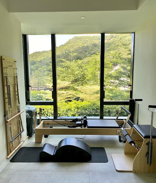 Healing Planet Pilates Studio 石門| 普拉提 |拉筋伸展| 痛症緩解 | 頌缽音療| 手碟體驗|靜觀冥想 - Photo 3 Healing Planet Pilates Studio 石門| 普拉提 |拉筋伸展| 痛症緩解 | 頌缽音療| 手碟體驗|靜觀冥想 - Photo 3