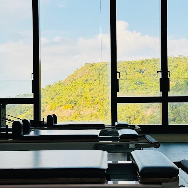 Healing Planet Pilates Studio 石門| 普拉提 |拉筋伸展| 痛症緩解 | 頌缽音療| 手碟體驗|靜觀冥想 - Photo 4 Healing Planet Pilates Studio 石門| 普拉提 |拉筋伸展| 痛症緩解 | 頌缽音療| 手碟體驗|靜觀冥想 - Photo 4