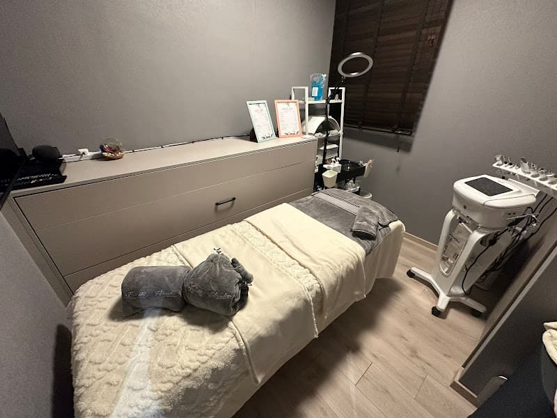 JasinDeBeaute Home Spa JasinDeBeaute Home Spa